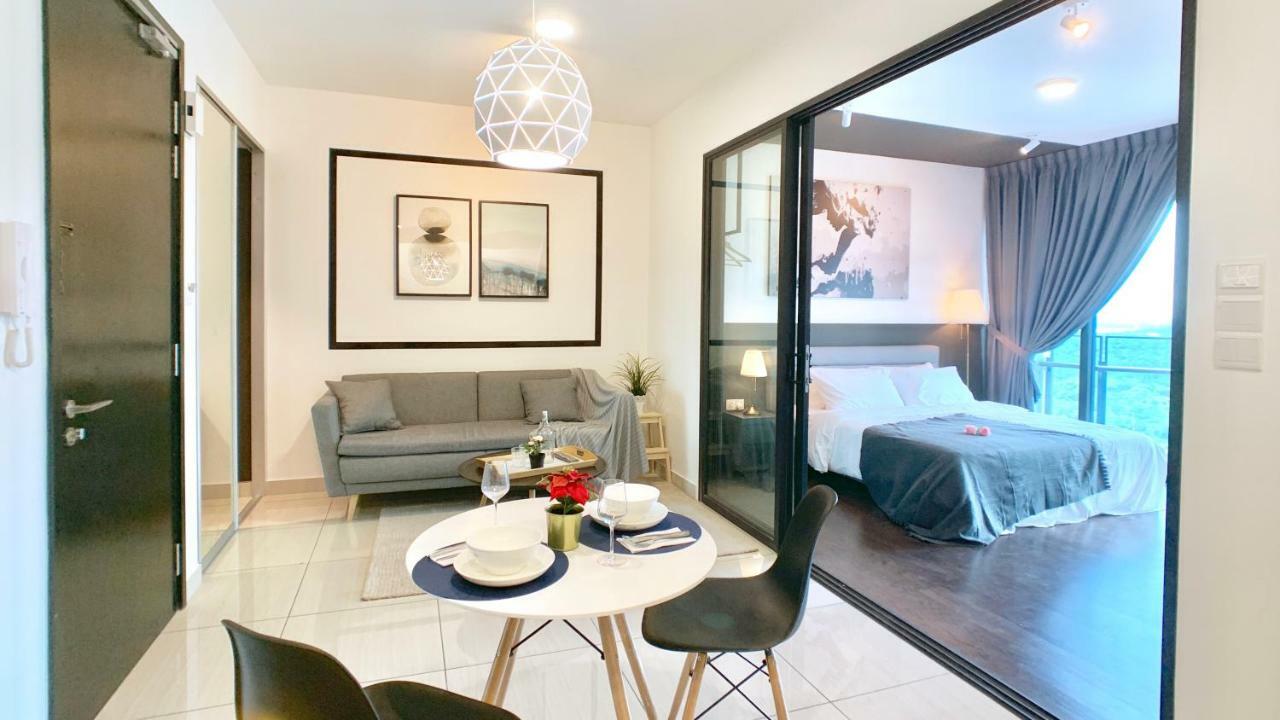 Almas Suites By Iconic Bliss Nusajaya  Eksteriør billede