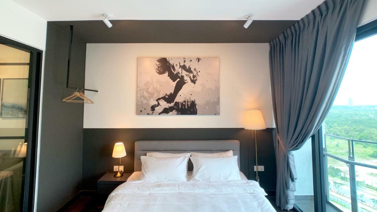 Almas Suites By Iconic Bliss Nusajaya  Eksteriør billede