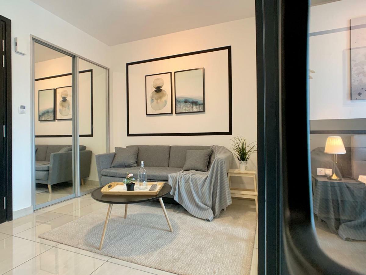 Almas Suites By Iconic Bliss Nusajaya  Eksteriør billede
